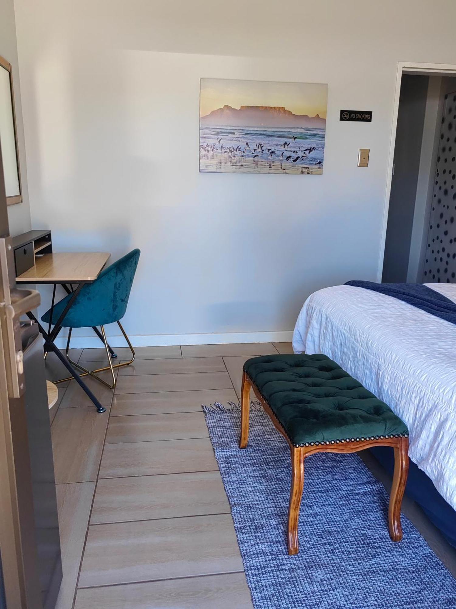 Back Of The Moon Guesthouse Kuruman Eksteriør billede