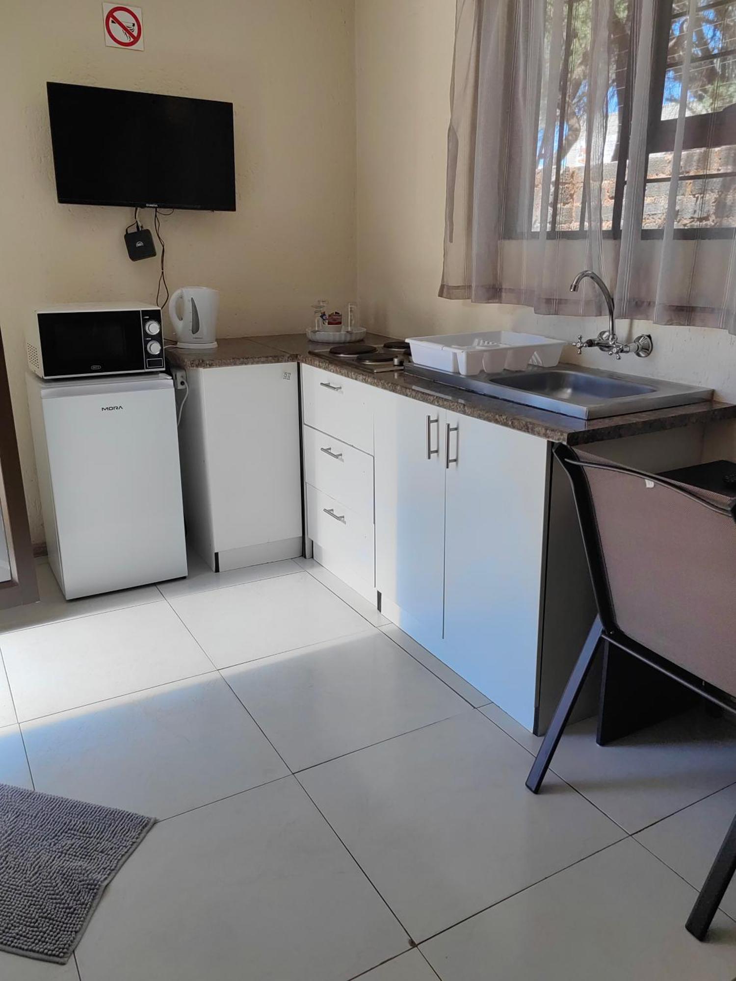 Back Of The Moon Guesthouse Kuruman Eksteriør billede